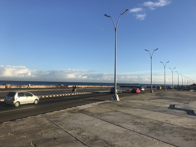 The highway along the Malecón.